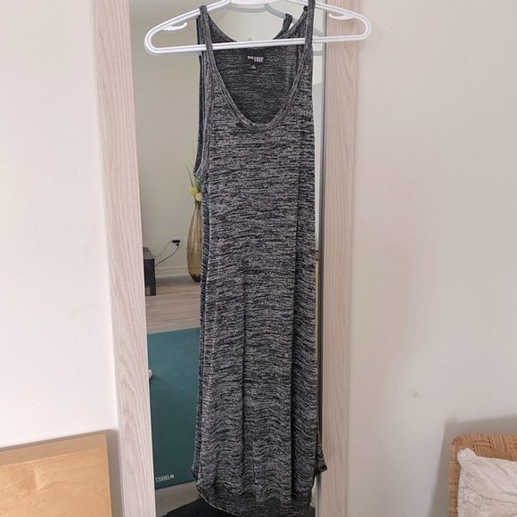 Aritzia Wilfred free Yasmin dress - Picture 2 of 3